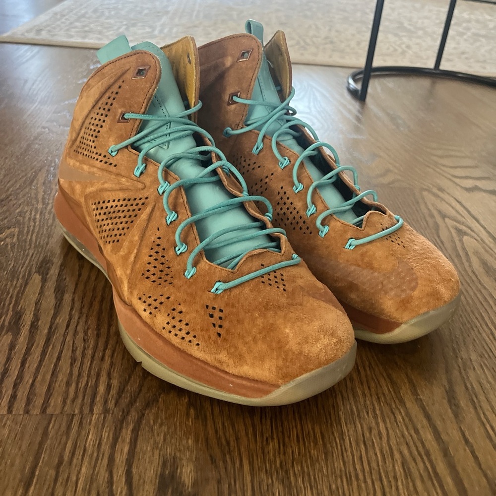 Nike Lebron X “Hazelnut”